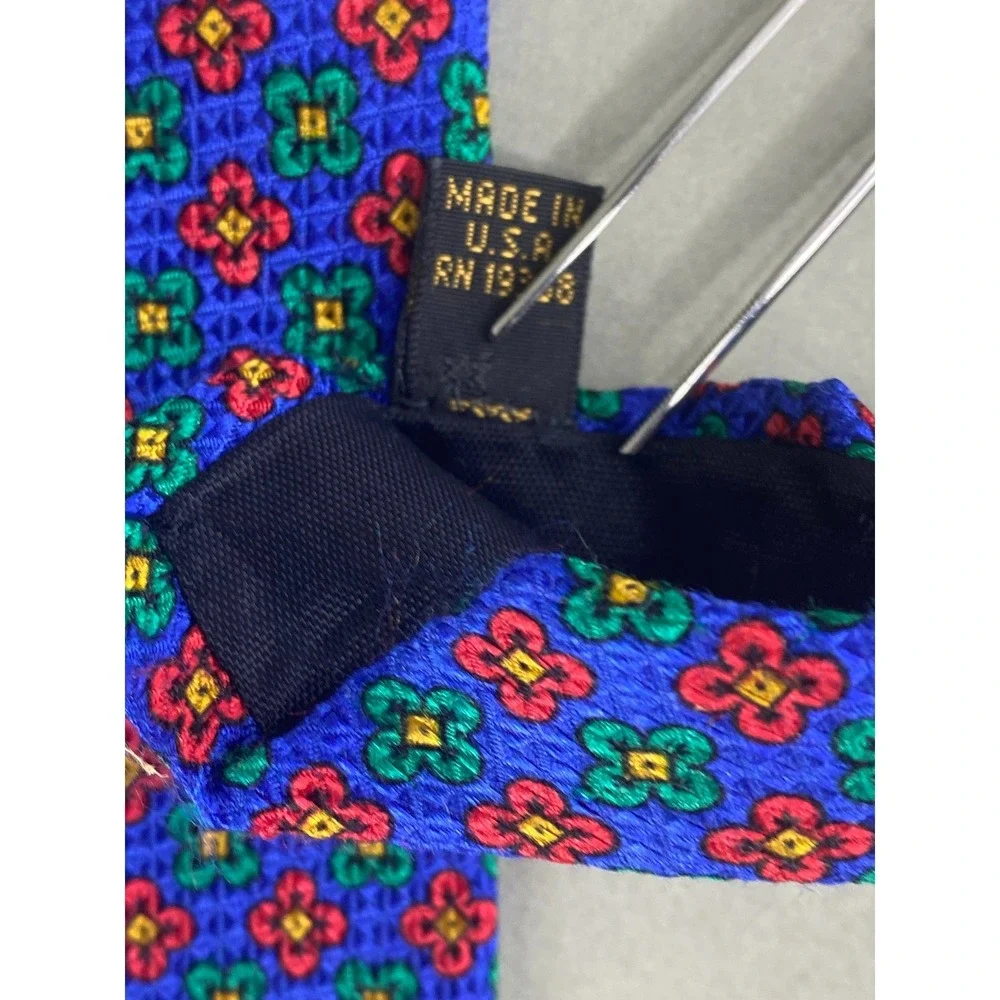Bill Blass Mens Silk‎ Tie Blue Red Green Floral Medallion Made in USA 56x4